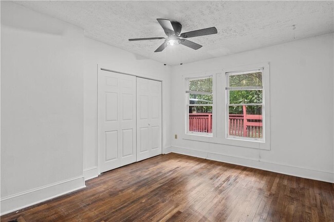 Building Photo - 3996 Campbellton Rd SW