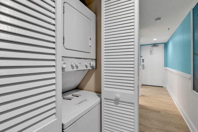 Building Photo - 1700 N Ocean Blvd