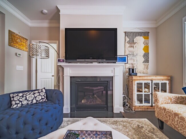 Building Photo - 4190 La Crema Dr