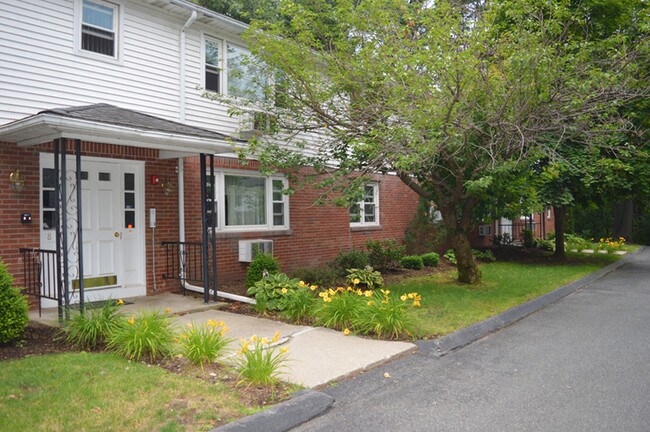 Building Photo - Pleasant View Apartments
