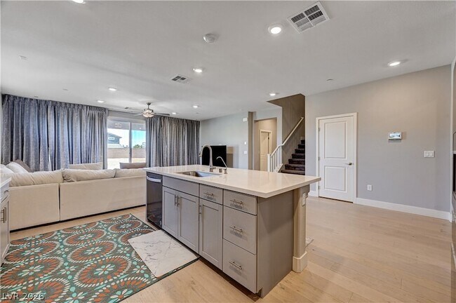 Building Photo - 7572 Mount Spokane Ct