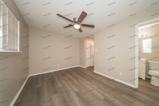 Building Photo - 1408 St George Ave