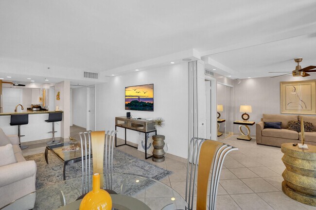 Building Photo - 2687 N Ocean Blvd