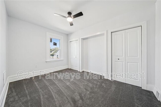 Building Photo - 1231 Denisonview St