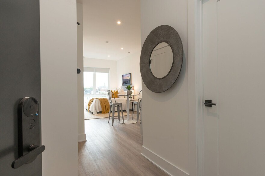 Building Photo - The Columbia