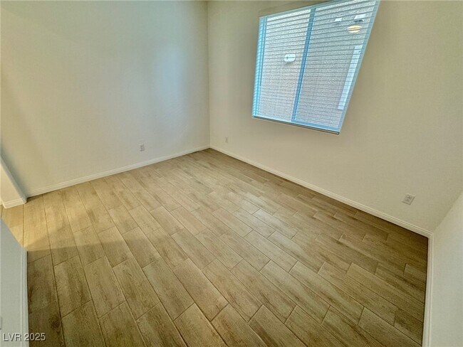 Building Photo - 9897 Angel Valley Dr