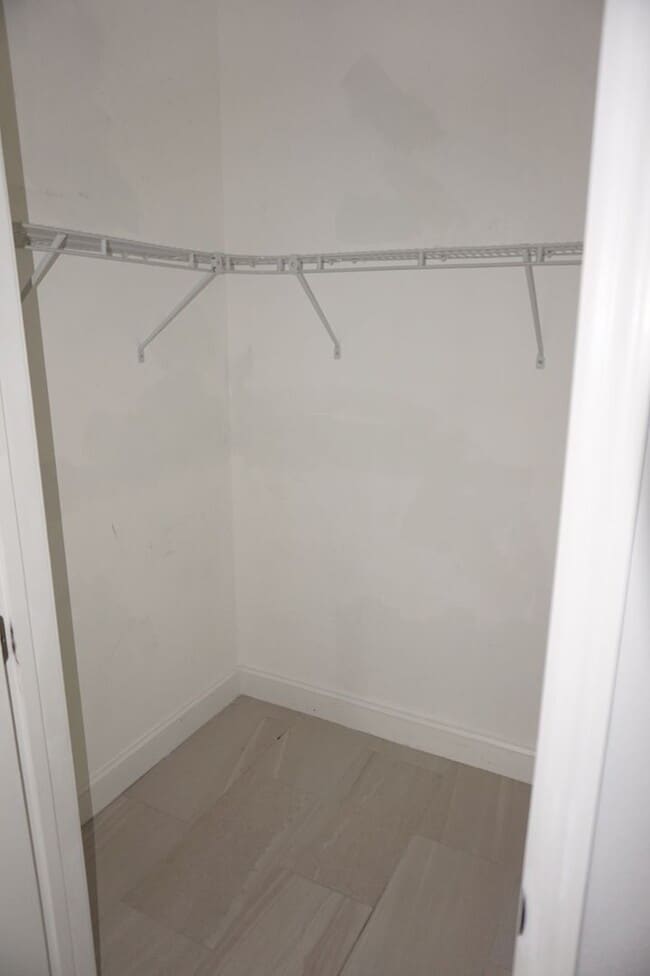 Building Photo - Spacious Duplex 3/2 Newly Built and Centra...