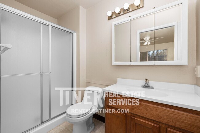 Building Photo - 9282 Corinthian Cir