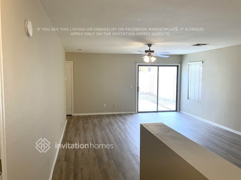 Building Photo - 9537 W Monte Vista Rd