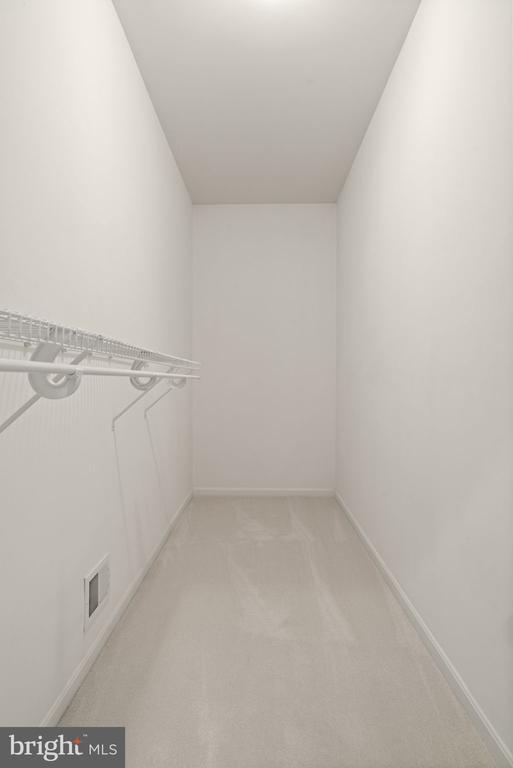 Building Photo - 7616 Great Dover St