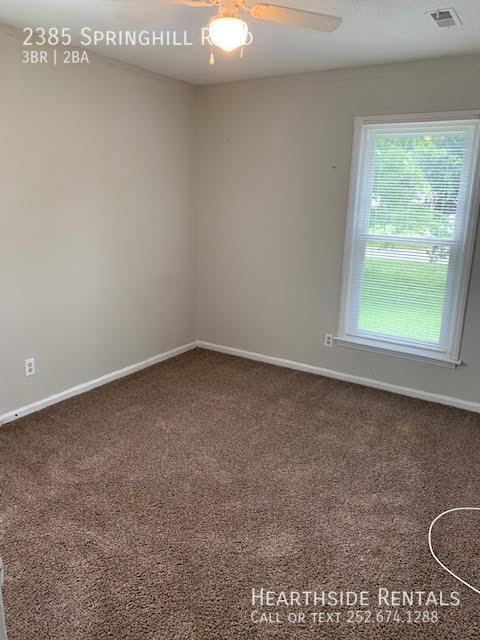 Building Photo - "Charming 3-Bedroom Home with Spacious Lay...