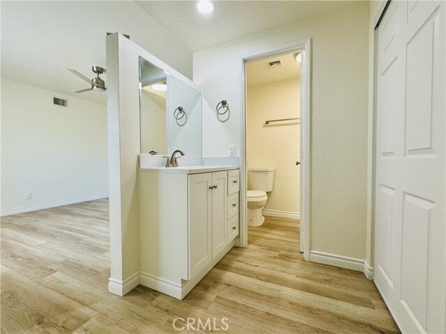 Building Photo - 2105 E Petunia St