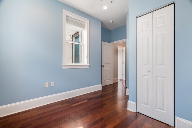 Building Photo - 1324 Euclid St NW