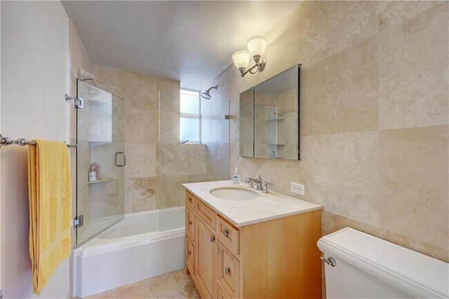 Building Photo - 345 N Fort Lauderdale Beach Blvd