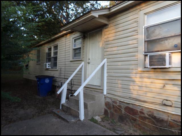 Building Photo - 2115 W 16th St