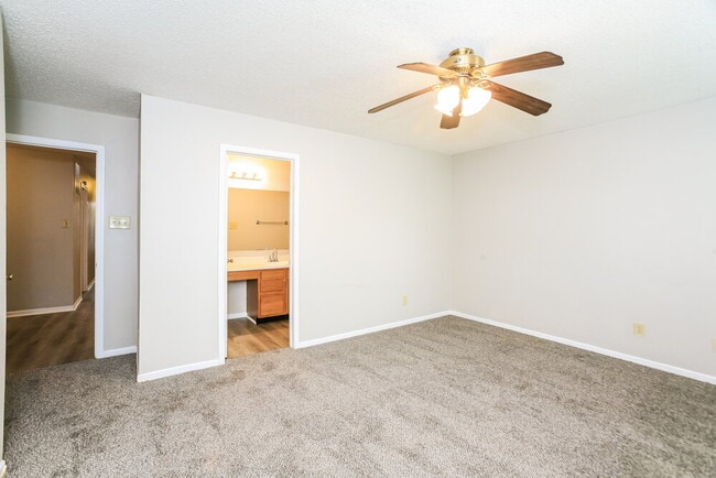 Building Photo - 12163 Maize Dr