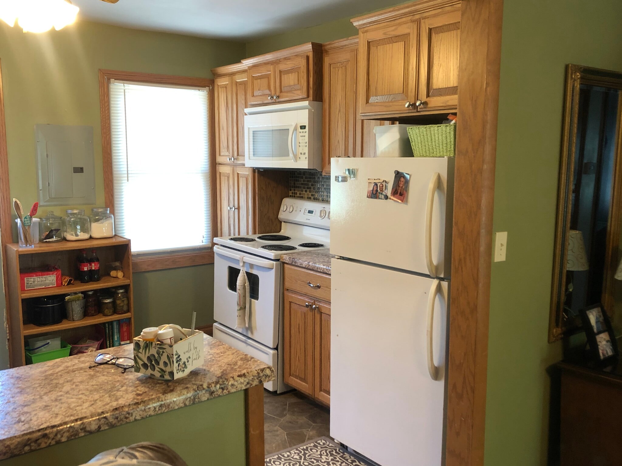 Kitchen 2 - 414 N Adair St