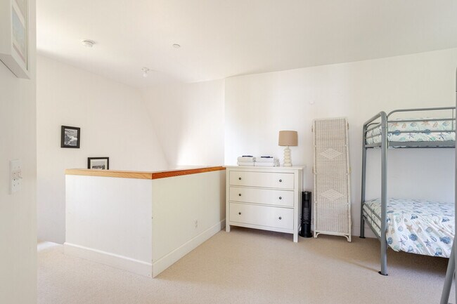 Building Photo - 22164 Umland Cir
