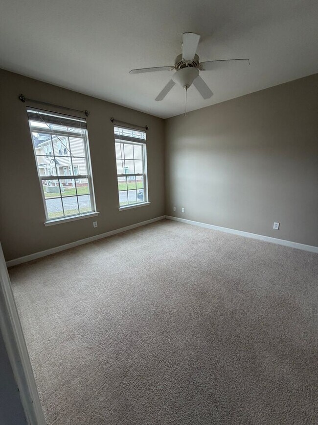 Building Photo - 410 Conley Dr
