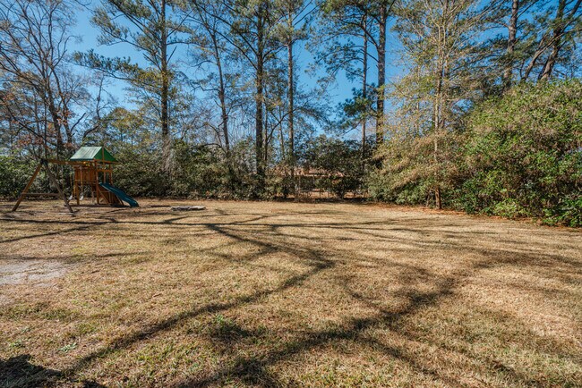 Building Photo - 615 Olmstead Dr