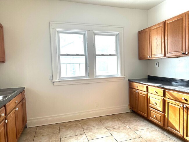 Building Photo - 38-42 Townsend St