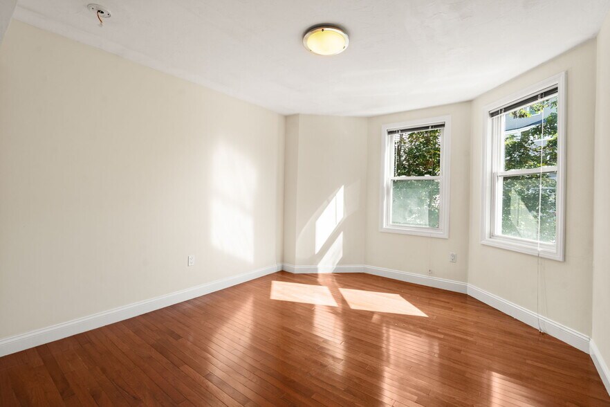 Building Photo - 93 Kilsyth Rd