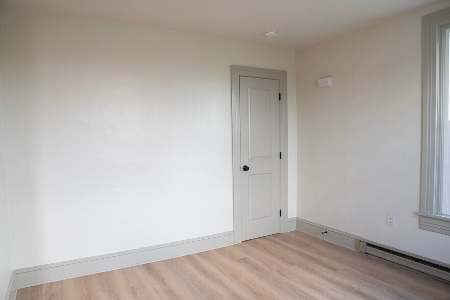 Building Photo - 2493 Mount Joy Rd