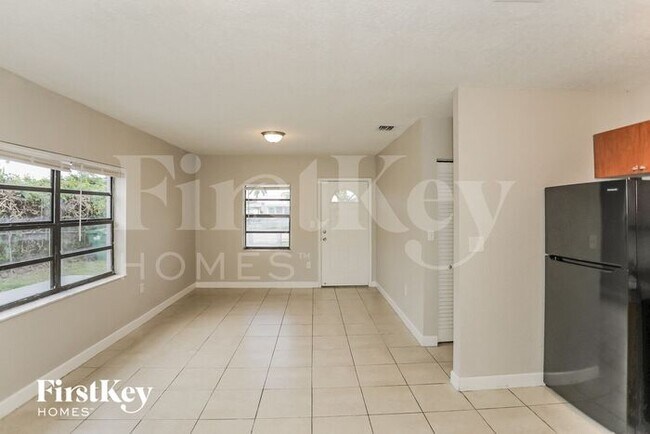 Building Photo - 14640 Tyler St