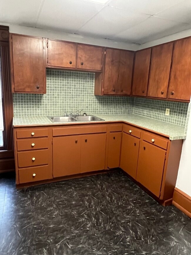 Building Photo - 416 7th Ave S