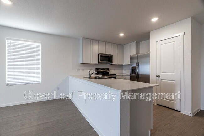 Building Photo - 3338 Gingham Pt