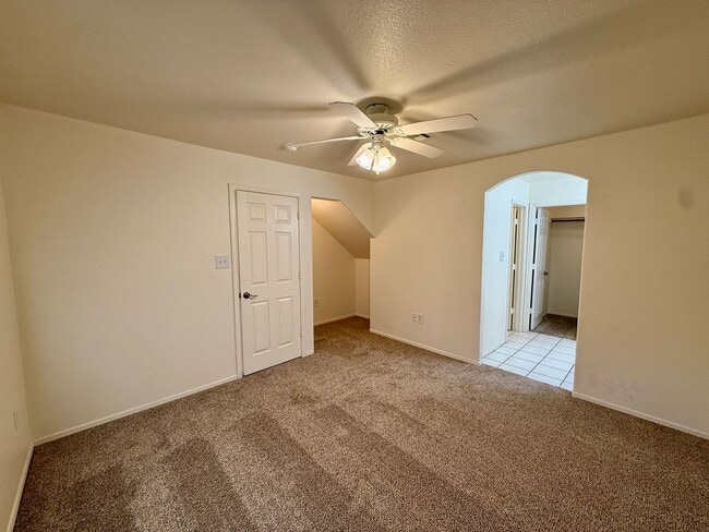 Building Photo - 2 Story Townhouse - Rancho Del Oro