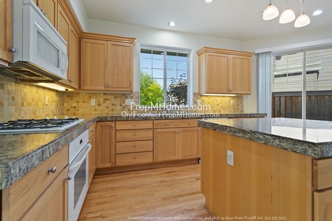 Building Photo - Spacious 5-Bedroom Oasis in the Heart of Five Oaks!
