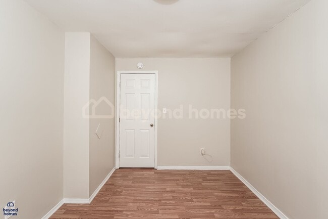 Building Photo - 4213 Kendall Ave