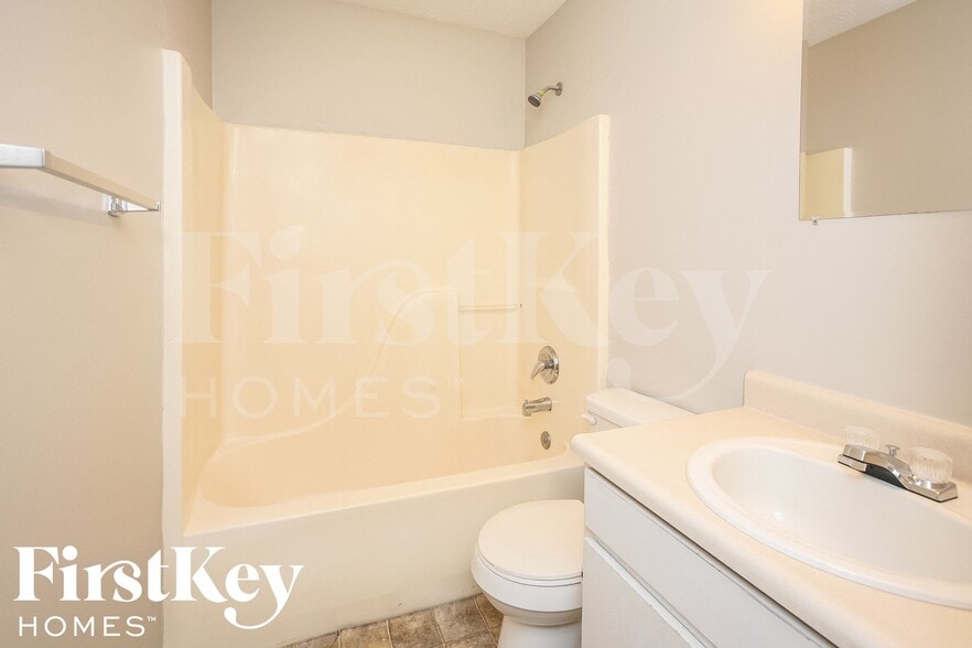 Building Photo - 5922 Brookville Lake Dr