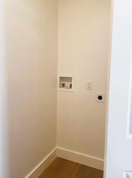 Closet - 208 State St