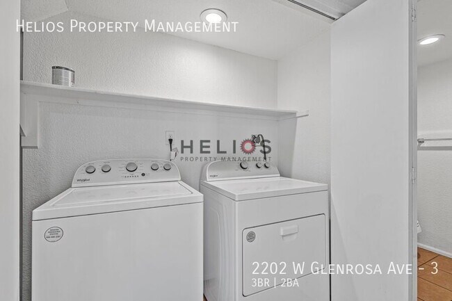 Building Photo - 2202 W Glenrosa Ave