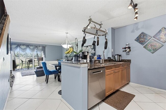 Building Photo - 2400 Feather Sound Dr