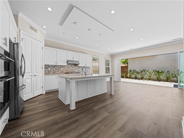 Building Photo - 88 Quill