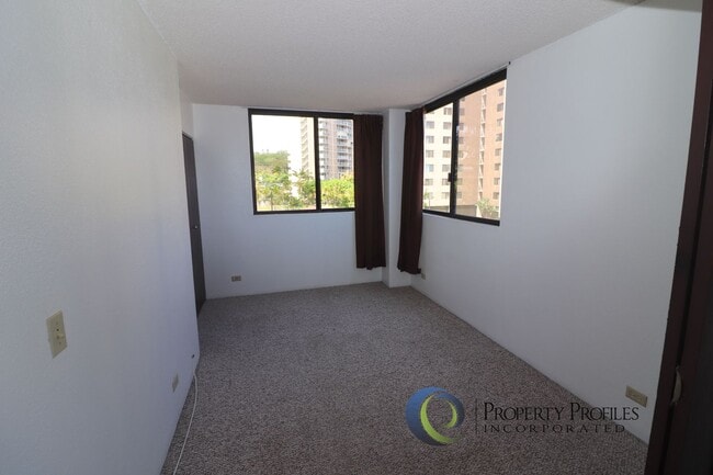 Building Photo - Park at Pearlridge - 2 bedroom 2 bath 1 parking unit - Available Now!