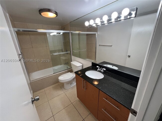 Building Photo - 1605 Bay 403 Bay