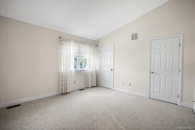 Building Photo - 113 Leeward Ln