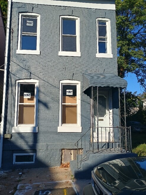 Building Photo - 172 Passaic St