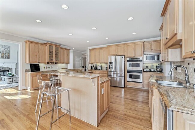 Building Photo - 870 Longstone Landing