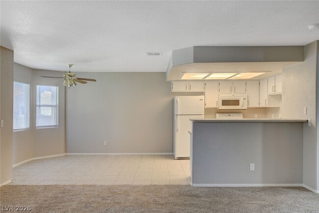 Building Photo - 2216 Benmore St