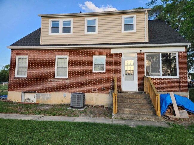 Building Photo - 9577 Shenandoah Dr