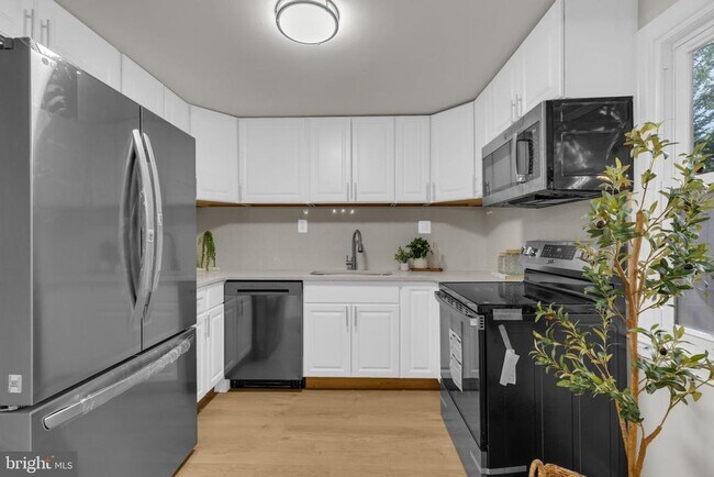 Building Photo - 3046 Talking Rock Dr