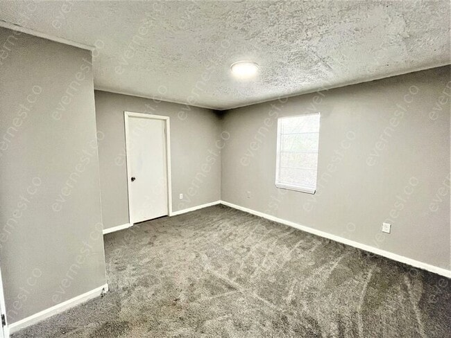 Building Photo - 445 Rockdale Dr