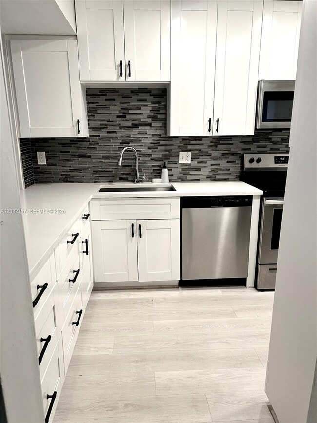 Building Photo - 4070 Sierra Terrace