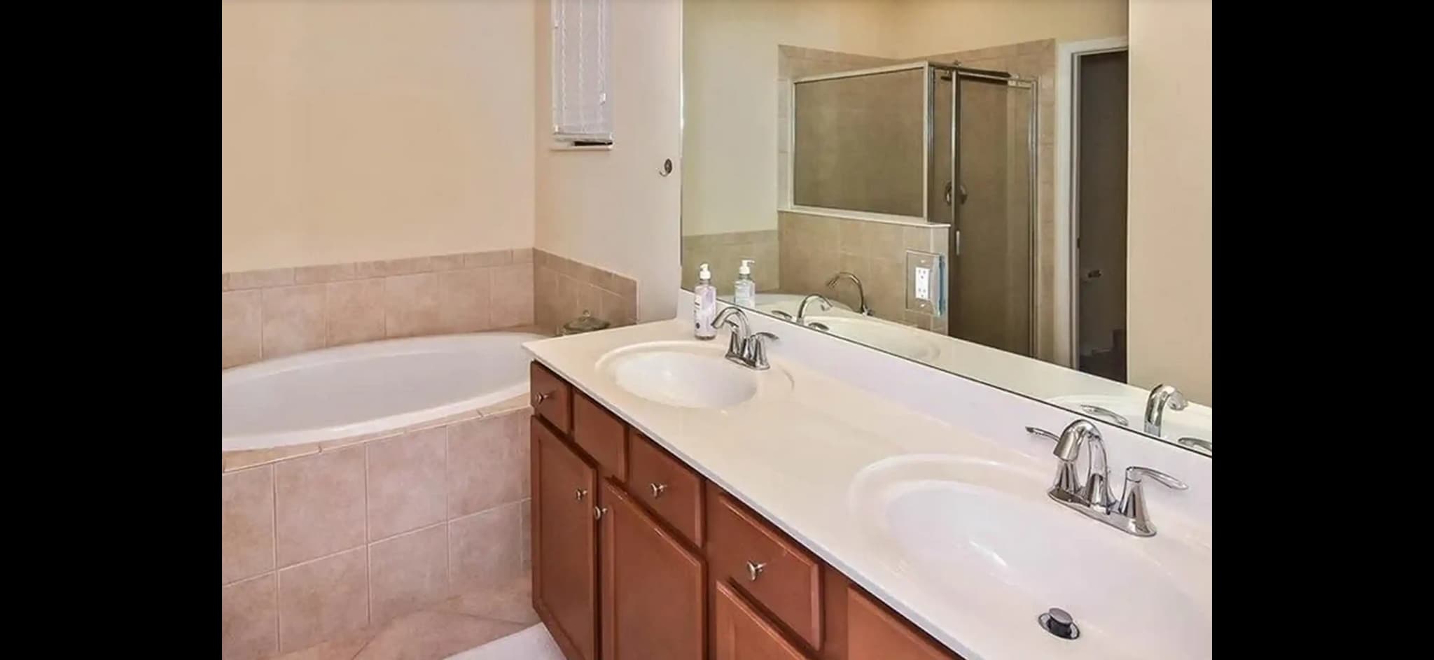 Building Photo - 13555 San Georgio Dr