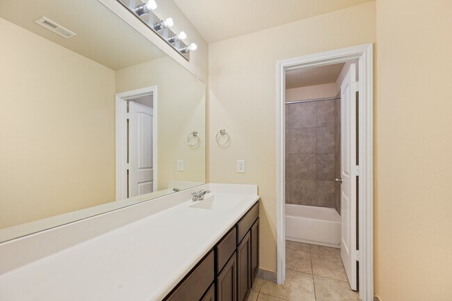 Building Photo - 3530 Vivaldi Dr